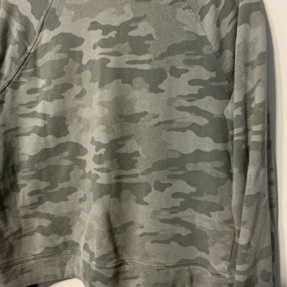 Universal Thread Light Camo - Picture 2 of 6